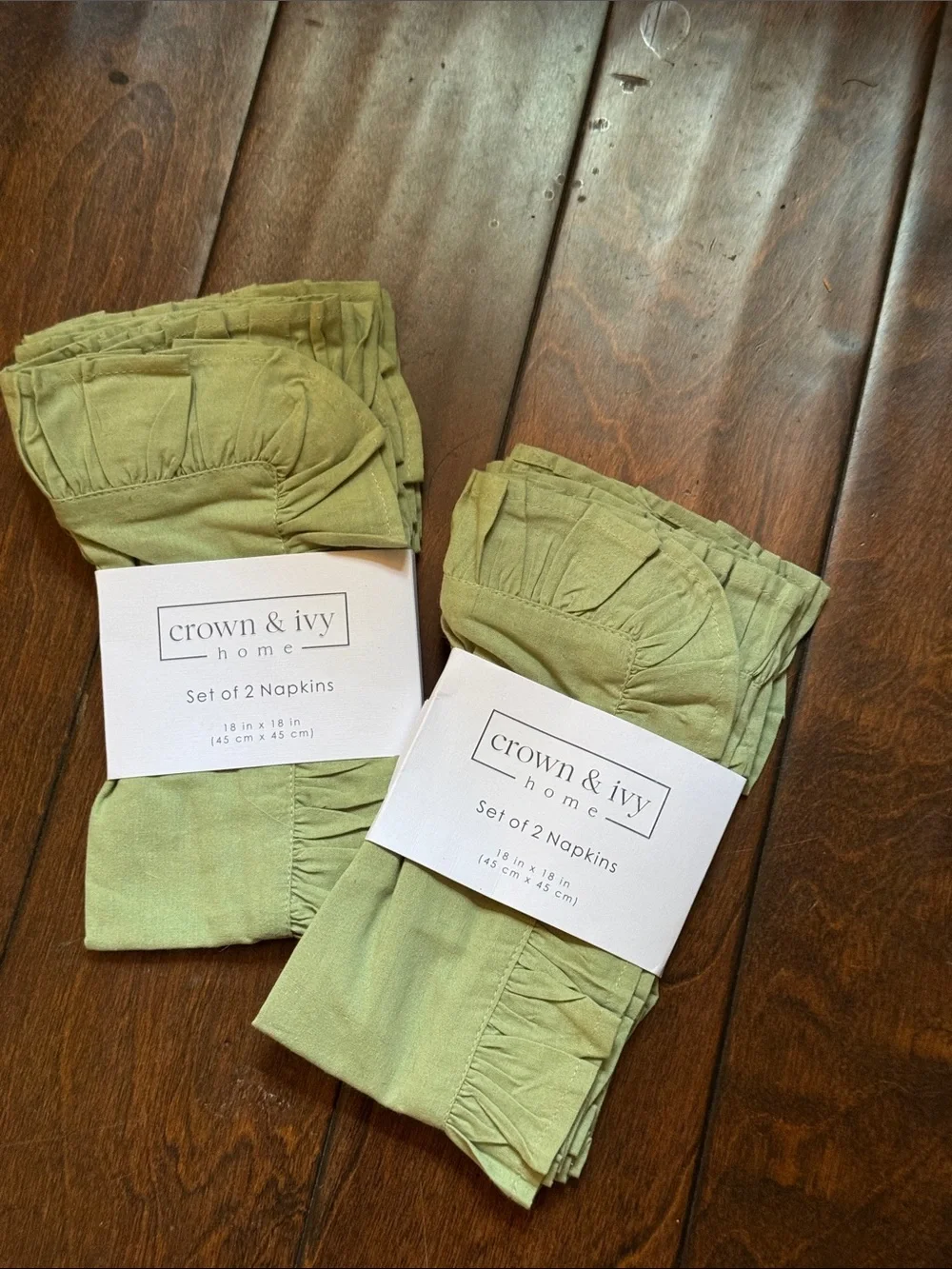 Crown & Ivy Ruffled napkins in Sage Green 18x18